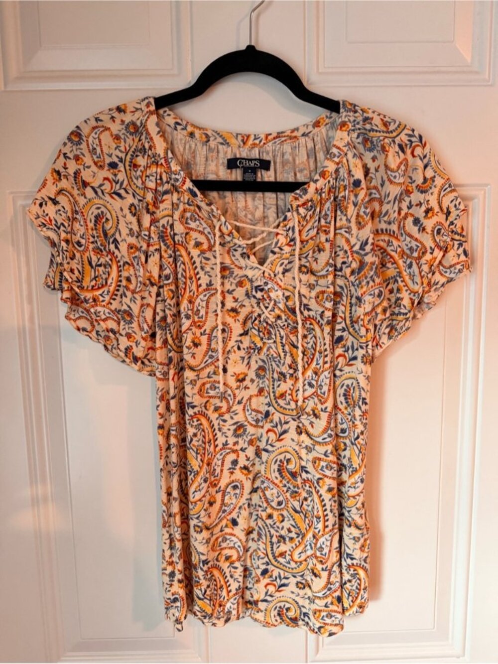 Cream Paisley Lace-Up Flutter Sleeve Top
